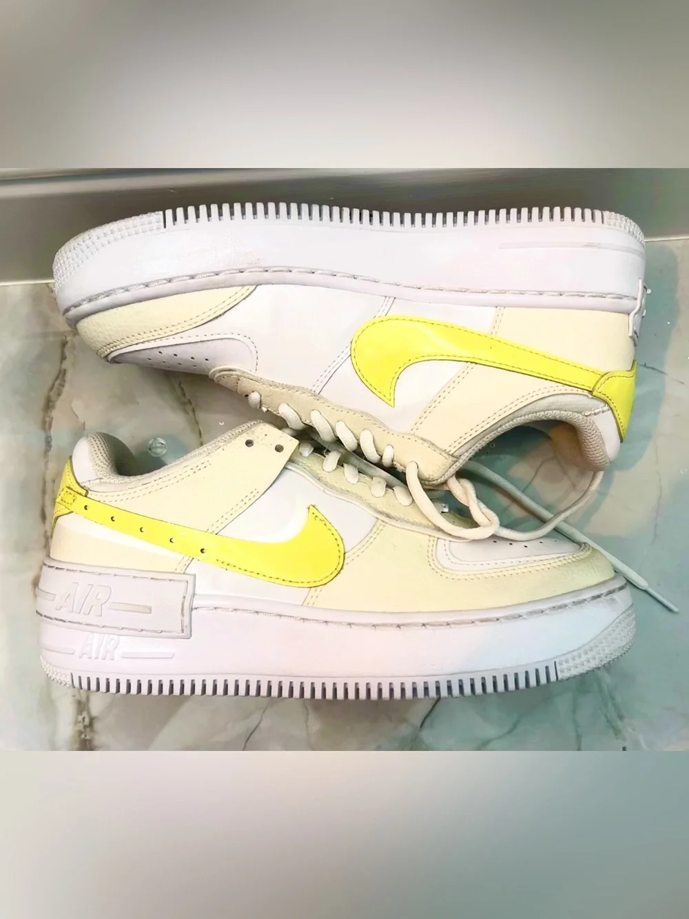 Nike Low-Top Airforce Sneakers in Cream and Yellow